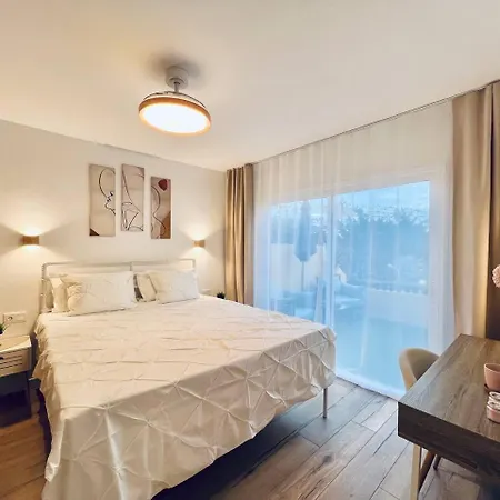 Brisas Coco Apartment